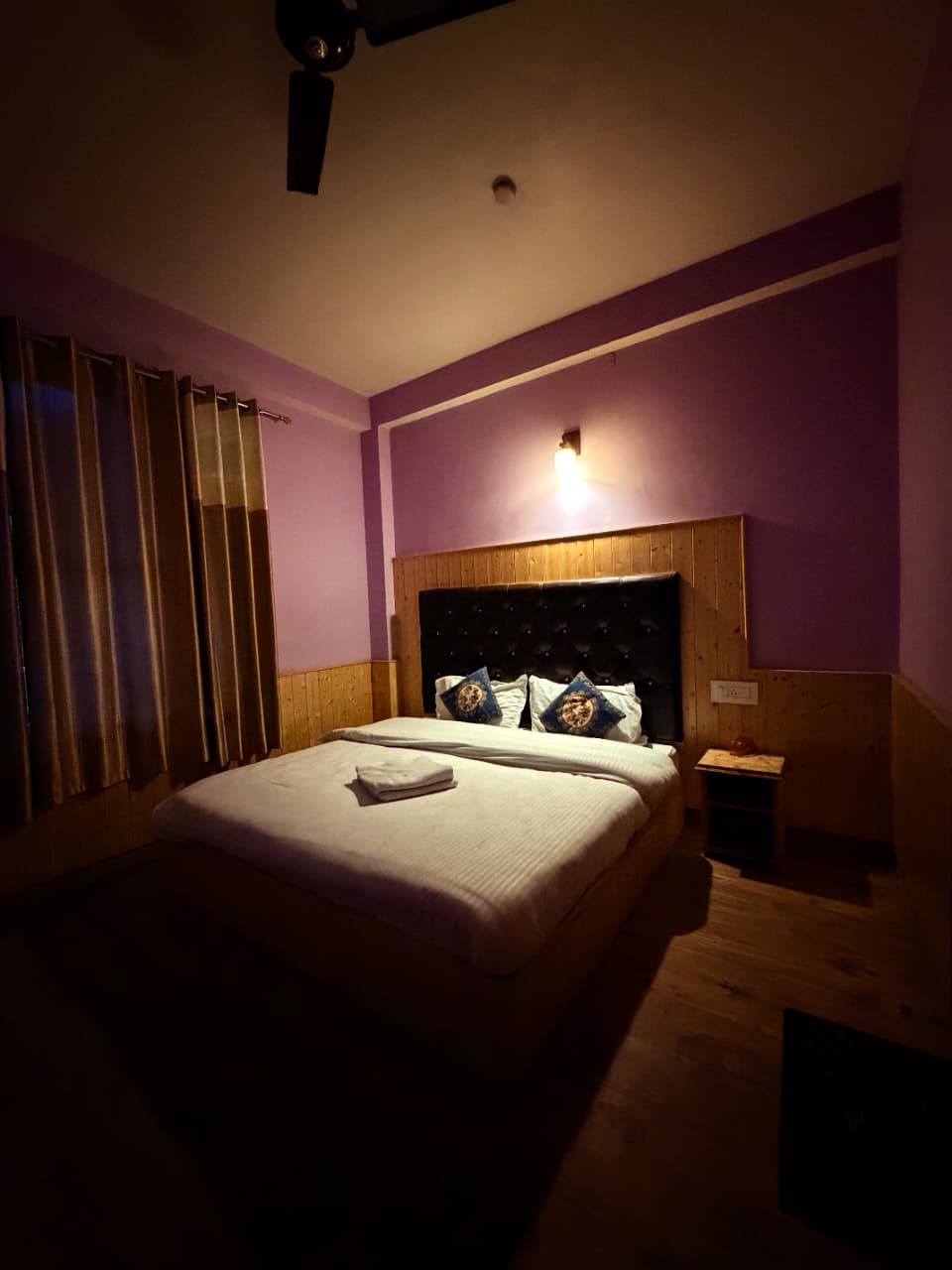Deluxe Room - Image 2